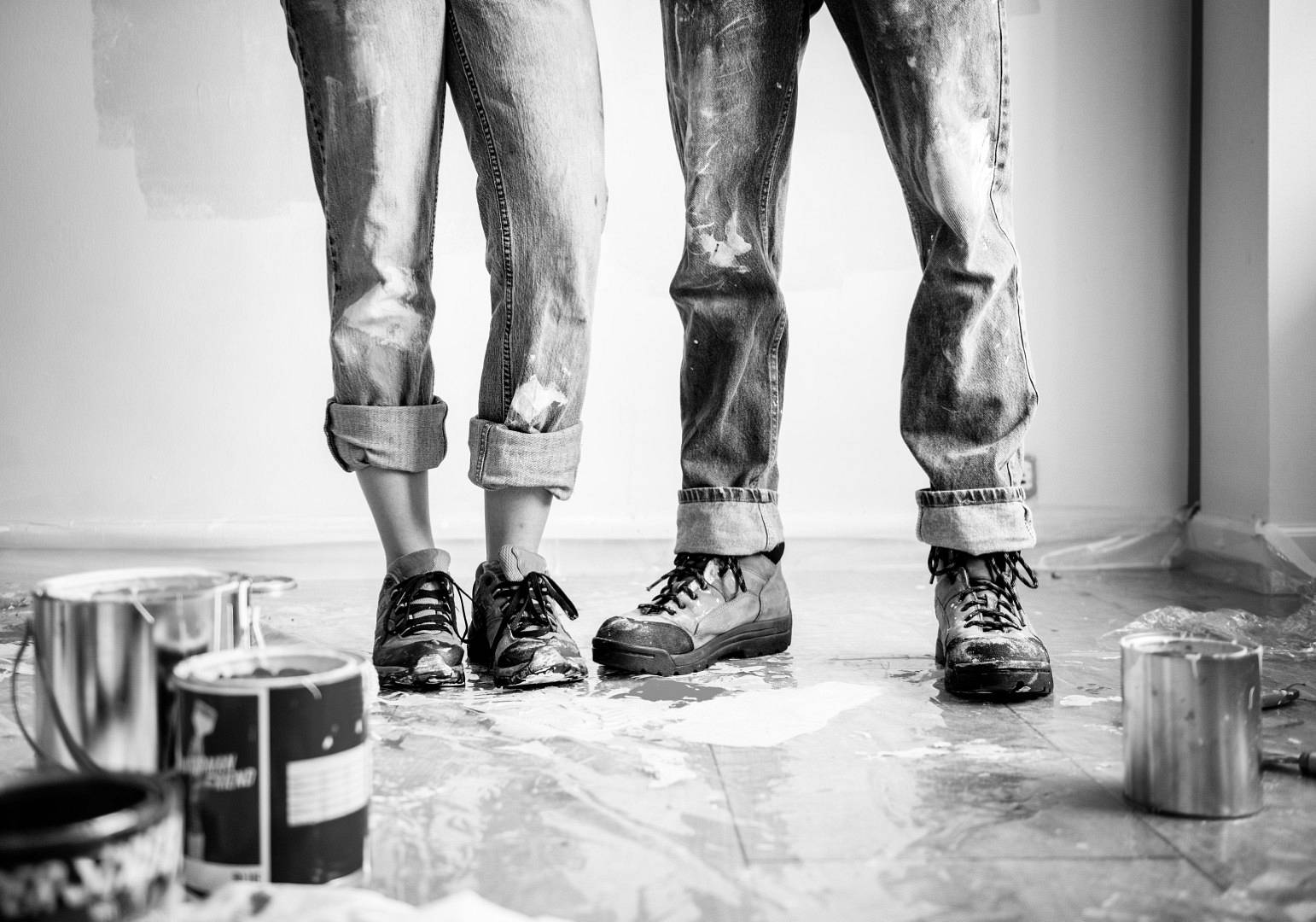 Jak agregat malarski ułatwia pracę firmie budowlanej? Kiedy warto rozważyć wybór?