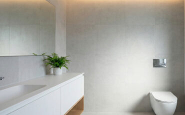 Zestawy podtynkowe WC Geberit – przewodnik po nowoczesnych rozwiązaniach łazienkowych