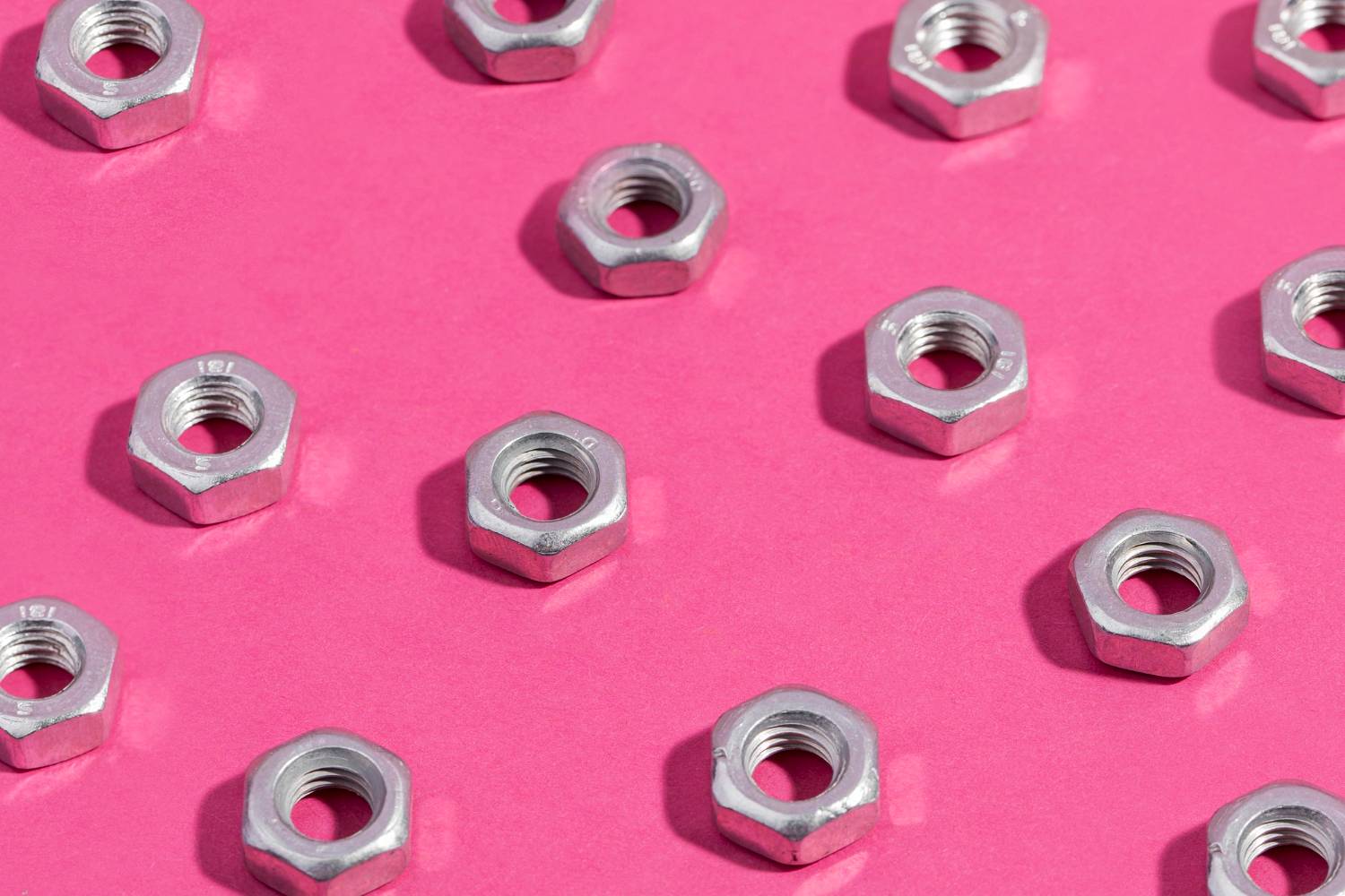 Jak wybrać magnesy okrągłe z otworem: poradnik praktyczny